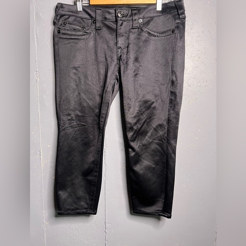 True Religion Vintage Capri Pants in Black. Size 32. Shiny, Satin.